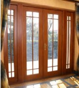 木質(zhì)門窗上面的污漬應(yīng)該怎么清洗